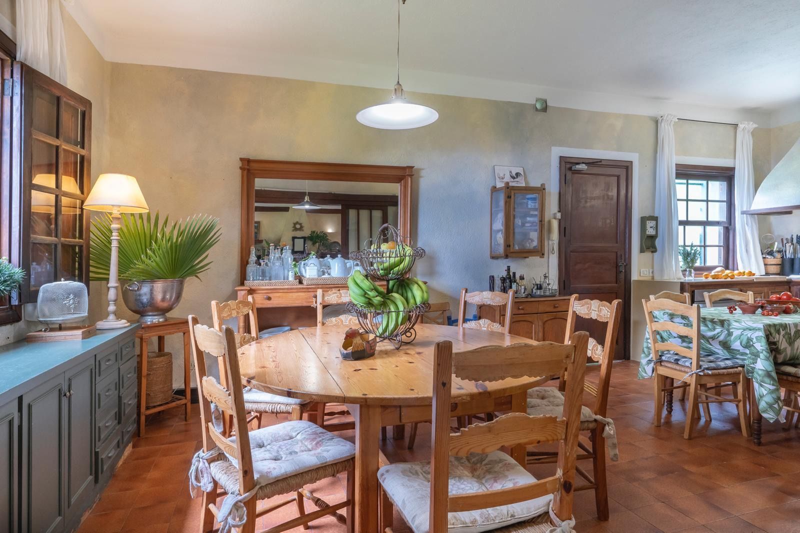 la-casa-de-la-orilla-fachada-tegueste-tenerife-cocina-06
