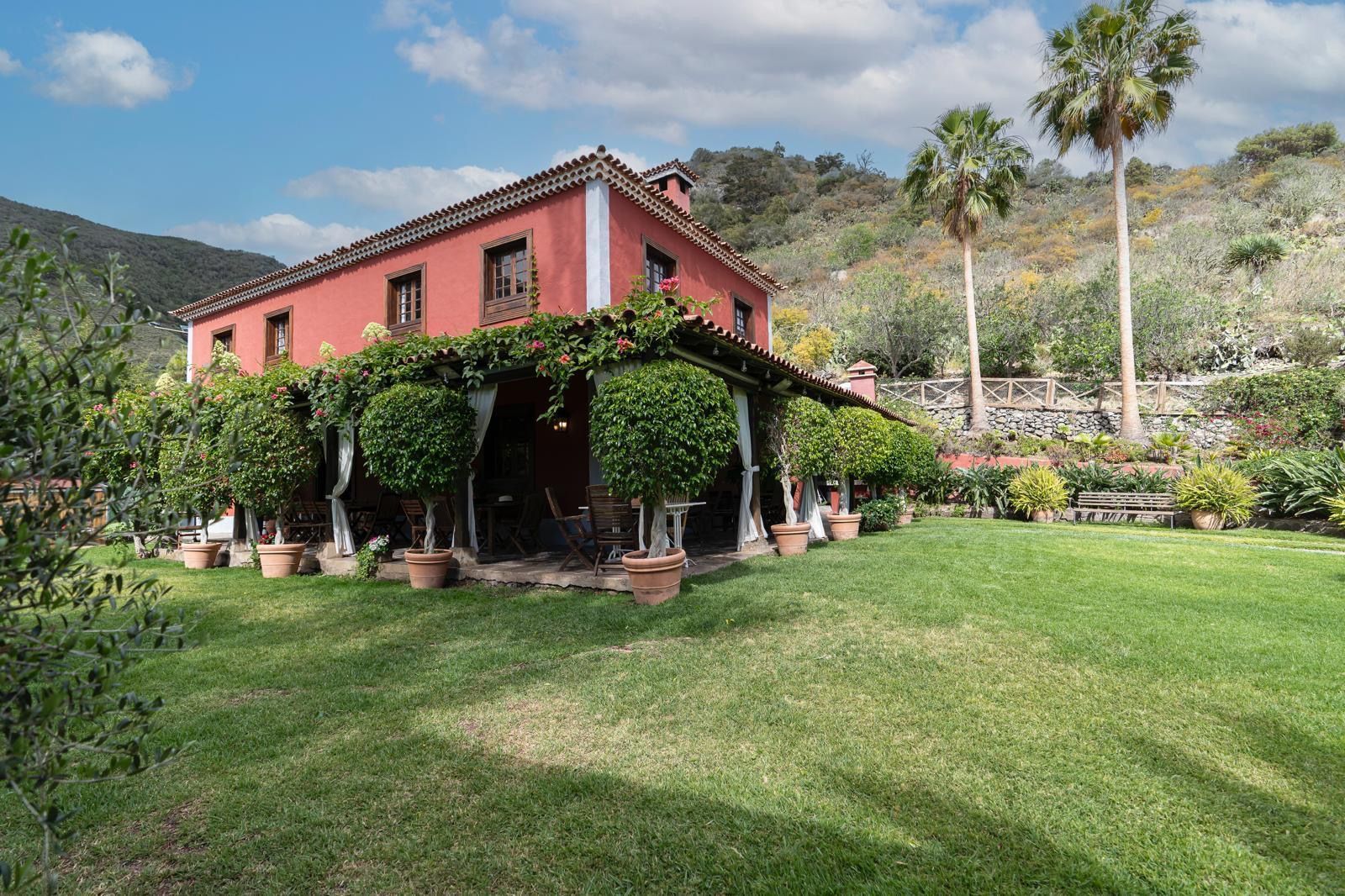 la-casa-de-la-orilla-fachada-tegueste-tenerife-exterior-04