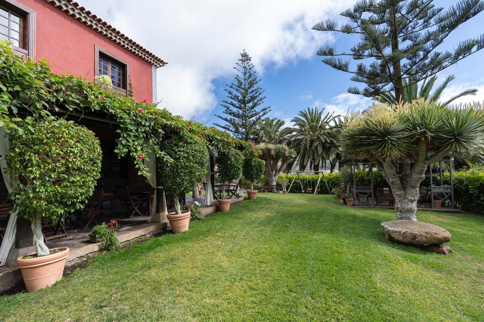 la-casa-de-la-orilla-fachada-tegueste-tenerife-exterior-05