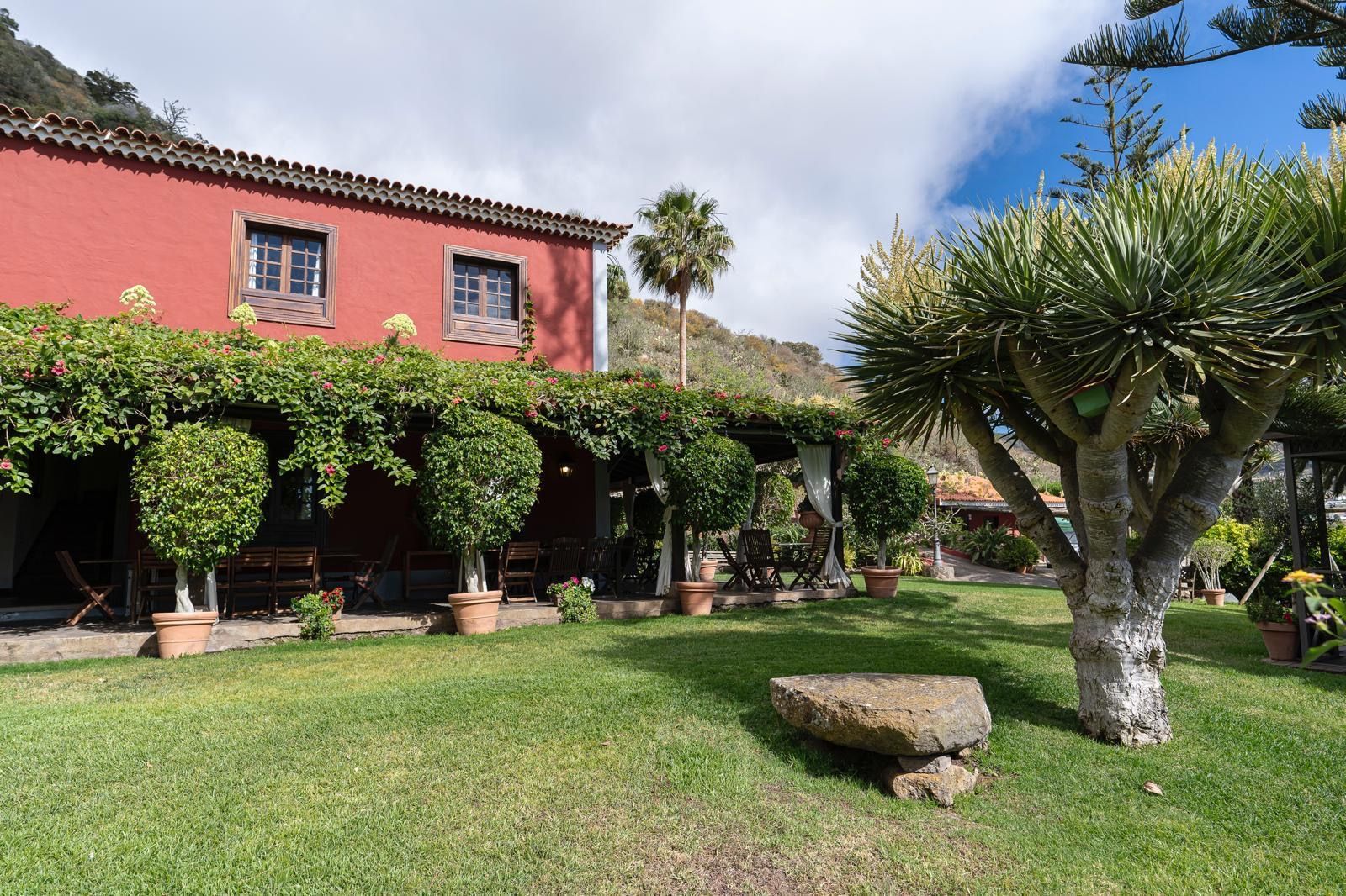 la-casa-de-la-orilla-fachada-tegueste-tenerife-exterior-06