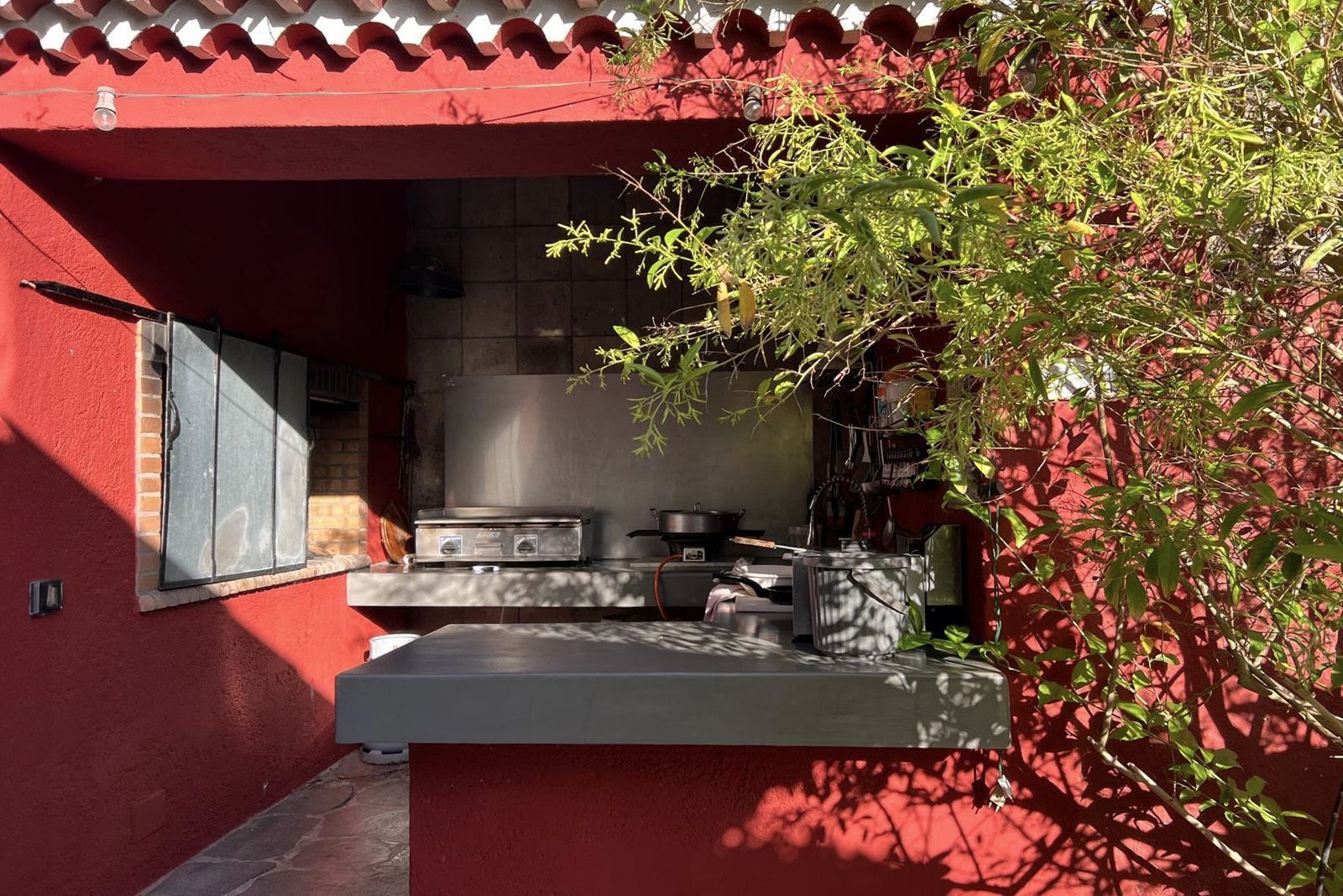 la-casa-de-la-orilla-parrila_